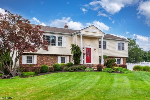 46 John St, Fairfield, NJ, 07004-1440 | Card Image