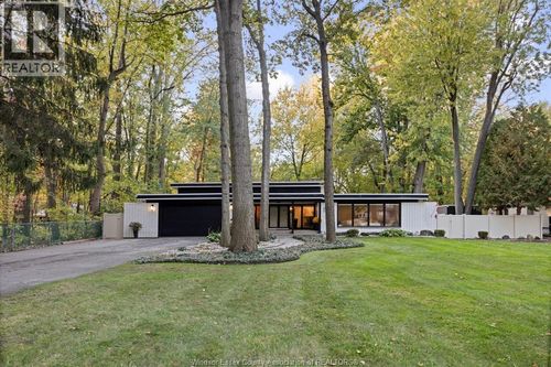 1275 Tanglewood, Lasalle, ON, N9J2K3 | Card Image
