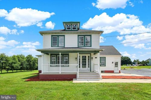 4493 York Rd, NEW OXFORD, PA, 17350-9404 | Card Image