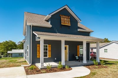 Front porch sitting at its best! | Image 2