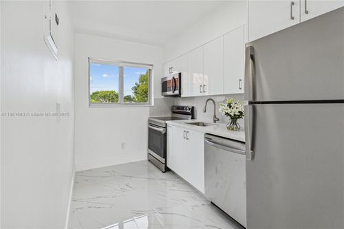 apt-4-740 82nd St, MIAMI BEACH, FL, 33141-1376 | Card Image