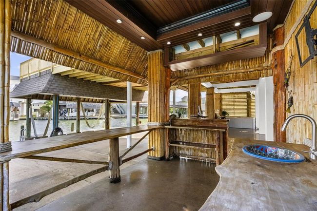 Boatlift and Boathouse | Image 37