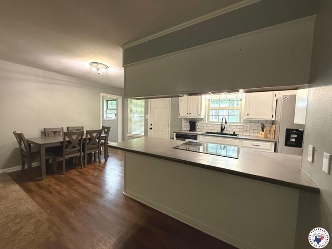 202 Mehaffey, House other with 4 bedrooms, 2 bathrooms and null parking in De Kalb TX | Image 7