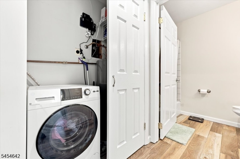 Residential Lease in Glen Ridge Boro Twp. 5