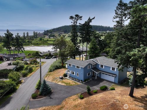 971 Ridge Dr, Freeland, WA, 98249-9477 | Card Image