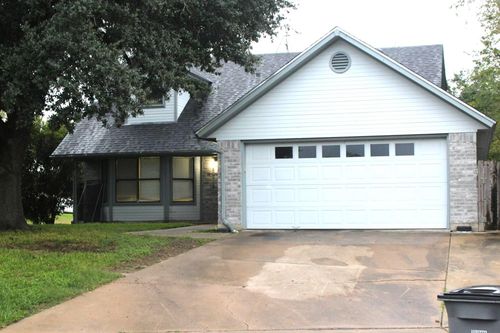 111 Trentwood Cir, Victoria, TX, 77901-2532 | Card Image