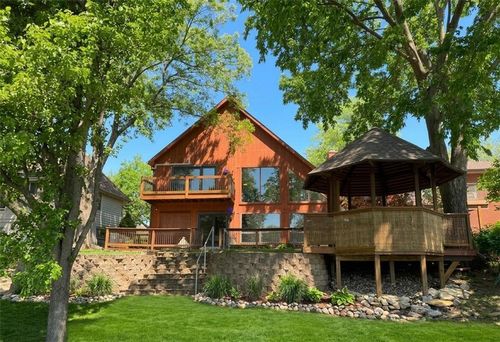 155 Nw North Shore Dr, Lake Waukomis, MO, 64151-1459 | Card Image