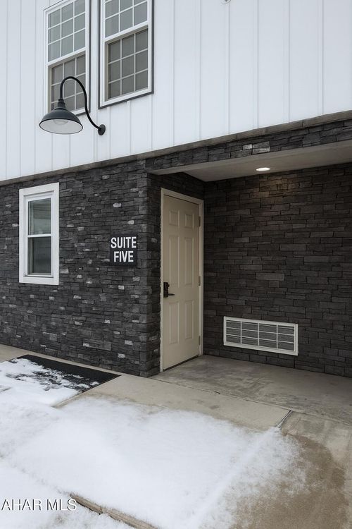 8495 Woodbury Pike, Hollidaysburg, PA, 16648-9593 | Card Image
