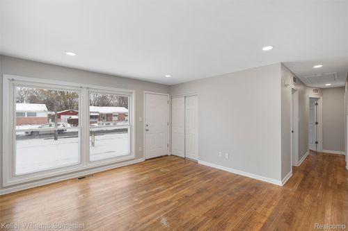 650 Eugene St, Ypsilanti, MI, 48198-8034 | Card Image