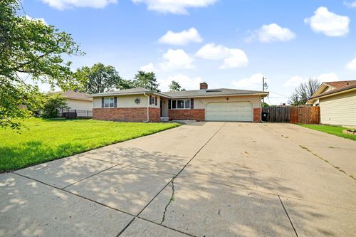 2311 Applewood Ln, Salina, KS, 67401-3707 | Card Image