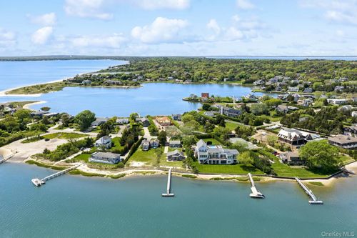 108 Little Neck Rd, Southampton, NY, 11968-4324 | Card Image