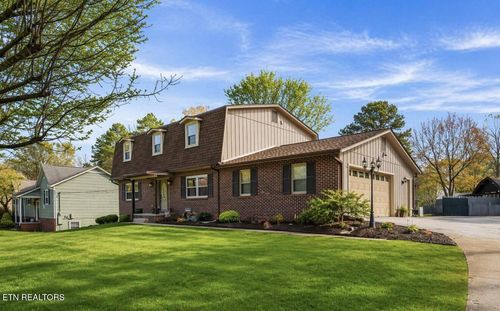 2012 Canby Hills Rd, Knoxville, TN, 37923-1208 | Card Image