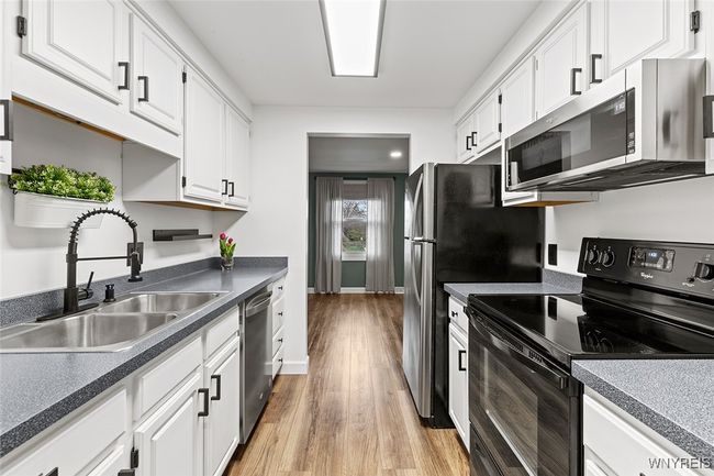 APT-5 - 65 Guilford Ln, Condo with 2 bedrooms, 2 bathrooms and null parking in Amherst NY | Image 6