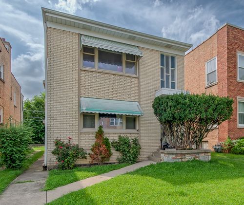 9010 Bronx Ave, Skokie, IL, 60077-1701 | Card Image