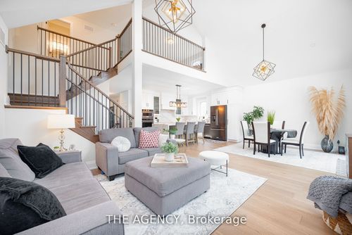 425 Av Melling, Peterborough, ON, K9H0J2 | Card Image