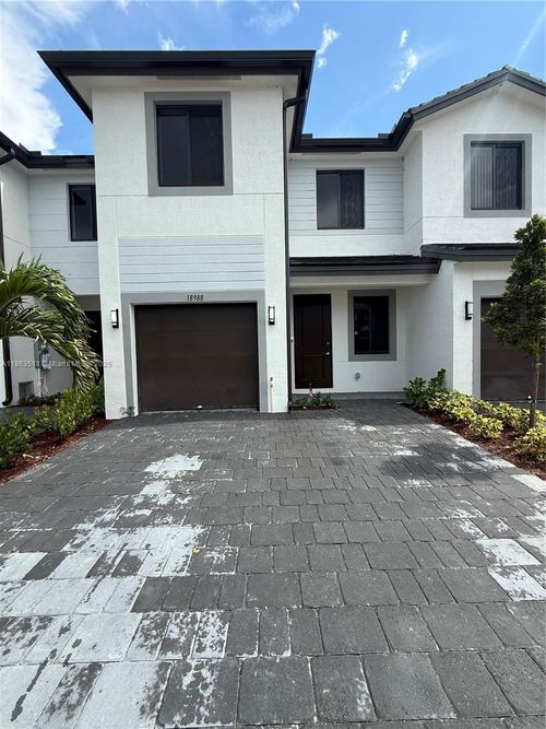 0-18988 Sw 344th Ter, Homestead, FL, 33034 | Card Image