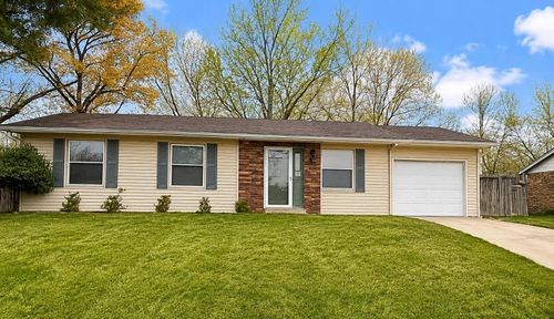 107 Hillside Dr, Georgetown, KY, 40324-2106 | Card Image