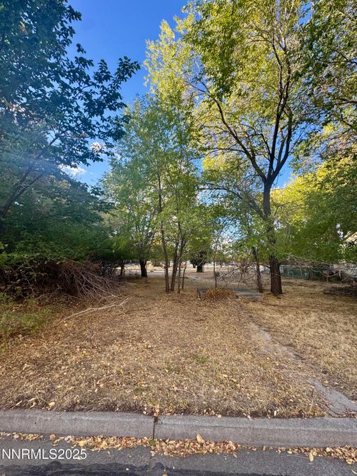 611 E Proctor Street, Carson City, NV, 89701 | Card Image