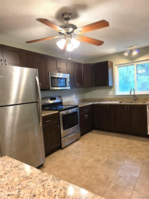 unit-72-27915 Berrywood Ln, Farmington Hills, MI, 48334-4060 | Card Image
