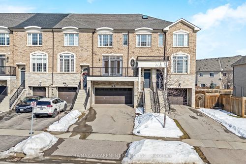 2419 Baronwood Dr, Oakville, ON, L6M0J7 | Card Image