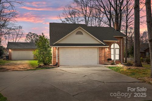 8260 Graham Rd, Denver, NC, 28037-8605 | Card Image