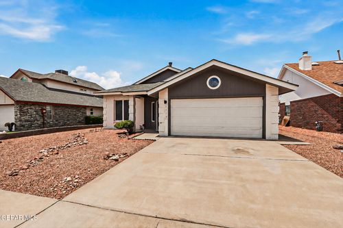 1117 Sun Shadow Dr, El Paso, TX, 79912-7640 | Card Image