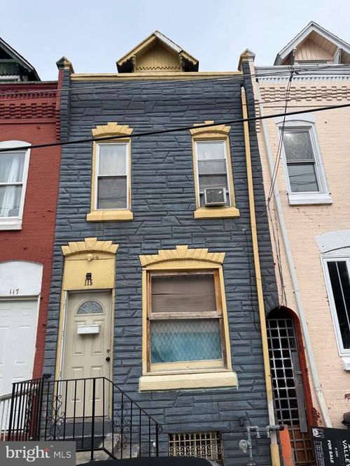 115 W Elm St, READING, PA, 19601-2926 | Card Image