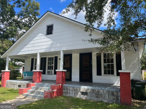 135 S Main St, Pembroke, GA, 31321-3383 | Card Image