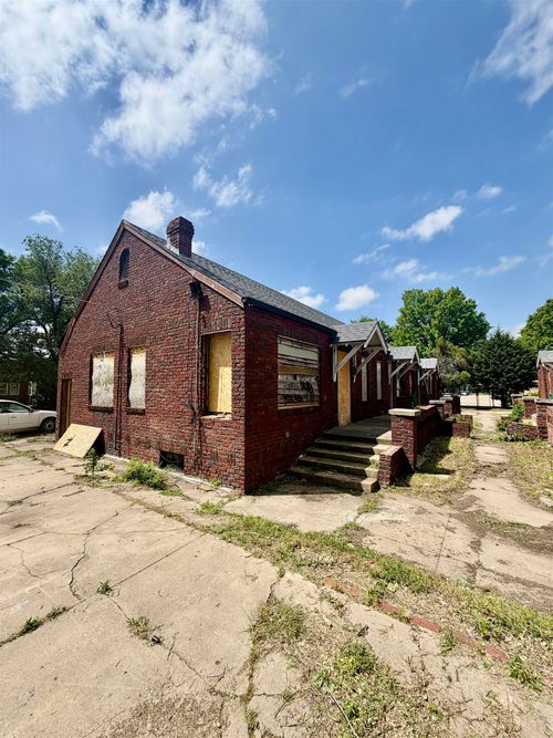 436 N Minnesota, Wichita, KS, 67214 | Card Image