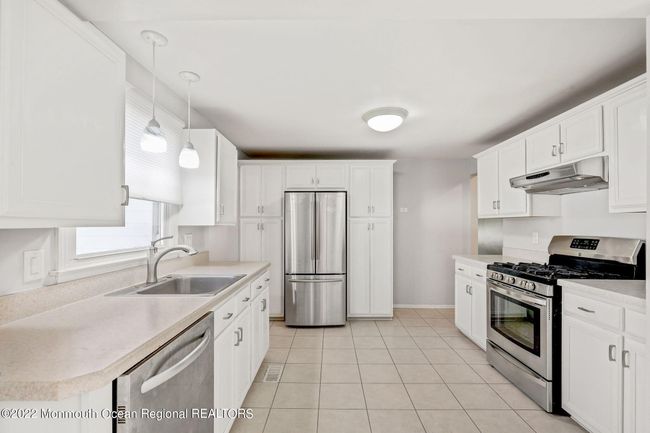 70 Crest Dr, House other with 3 bedrooms, 2 bathrooms and null parking in Howell NJ | Image 4