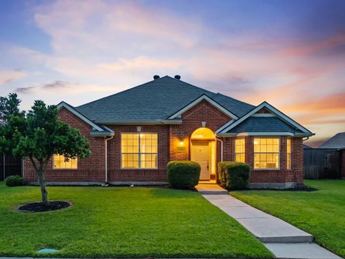 3860 Gillespie Dr, Carrollton, TX, 75010-6331 | Card Image