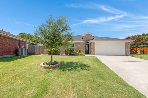2054 Lake Pointe Dr, Little Elm, TX, 75068-5324 | Card Image