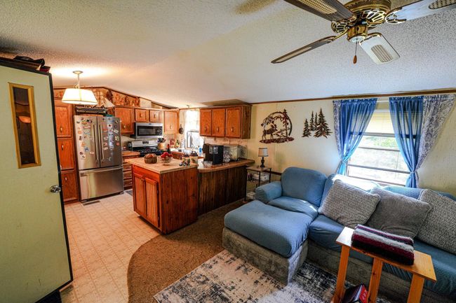 Living Room/Kitchen | Image 13