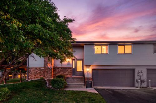 604 Portland Pl, Burnsville, MN, 55337-4639 | Card Image