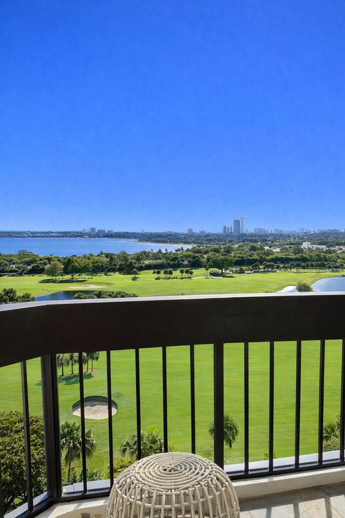 1403-2000 Presidential Way, West Palm Beach, FL, 33401-1515 | Card Image