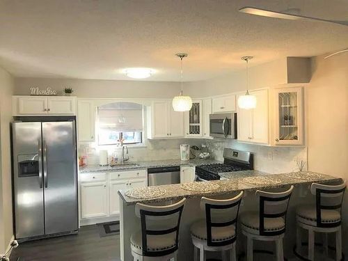 25-25 Beekmand Dr, Agawam, MA, 01001 | Card Image