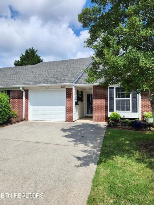 8615 Bristol Bay Way, Knoxville, TN, 37923-5835 | Card Image