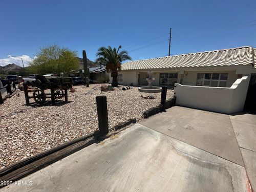1229 E Mercer Ln, Phoenix, AZ, 85020-1111 | Card Image