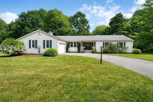 93 Wyndward Rd, Longmeadow, MA, 01106-3325 | Card Image