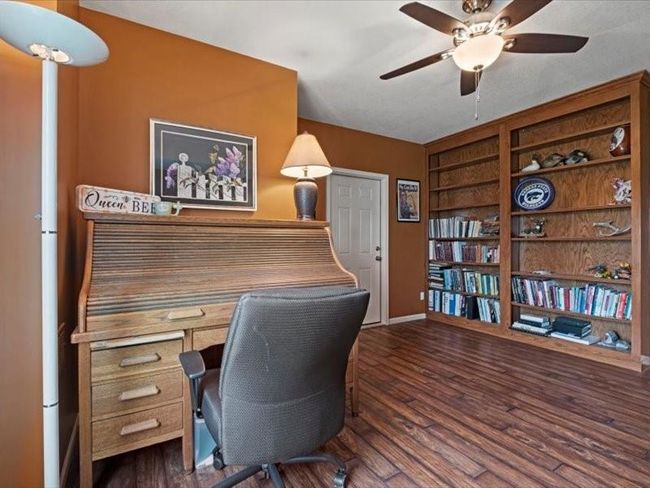 non-conforming 6th bedroom/office | Image 39
