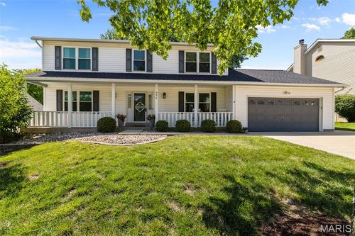 996 San Sebastian Dr, Fenton, MO, 63026-3037 | Card Image