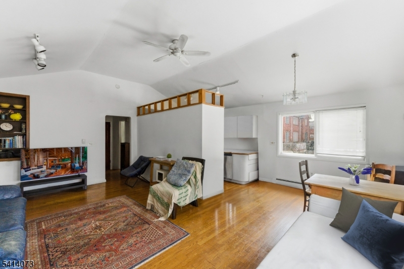 Residential Income in Fort Lee Boro 4