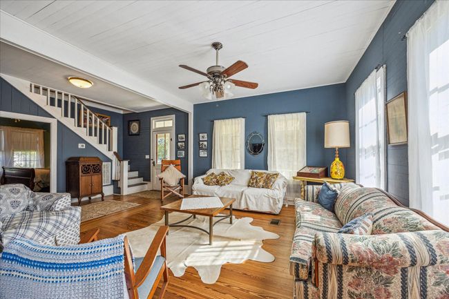 10753 Track Rd E, House other with 3 bedrooms, 4 bathrooms and null parking in Cat Spring TX | Image 9
