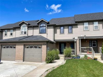 282 Mcmeeken Dr, Townhouse with 3 bedrooms, 2 bathrooms and 3 parking in Cambridge ON | Image 1