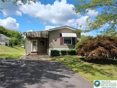 233 Independence Way, Mount Bethel, PA, 18343-5008 | Card Image