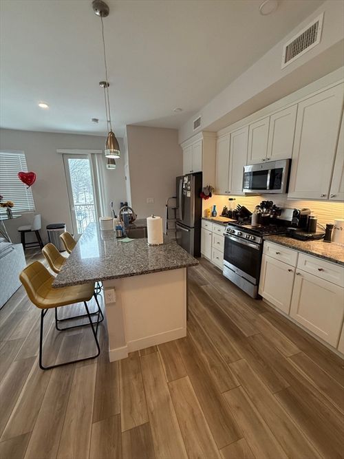 1-99 Moody St, Waltham, MA, 02453-5518 | Card Image