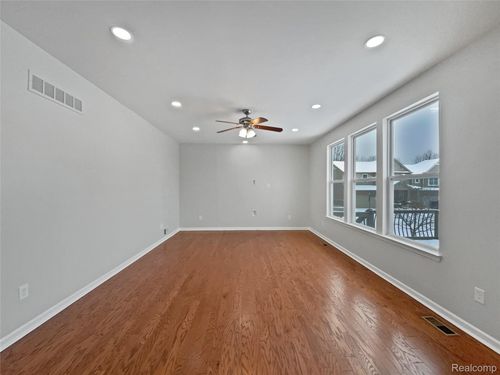 51109 Mayfair Ter, Novi, MI, 48374-1018 | Card Image