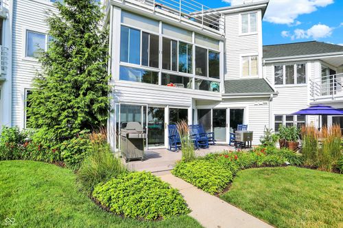 apt-9-11520 N Lake View Trce, Syracuse, IN, 46567-9450 | Card Image
