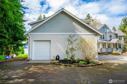 4200 S Camano Dr, Camano Island, WA, 98282-5001 | Card Image