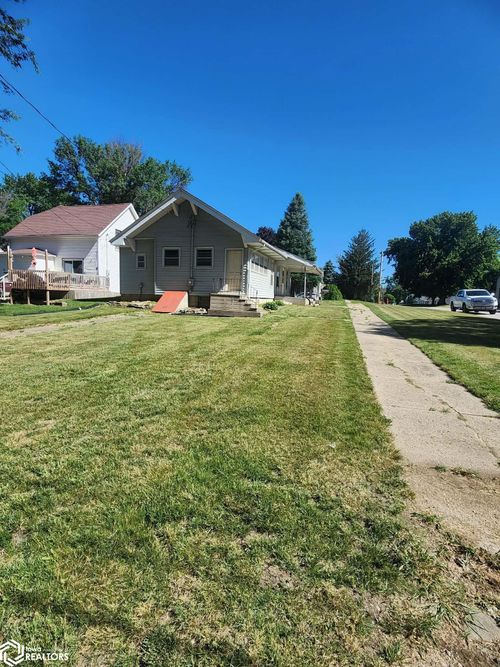 801 2nd St, Ida Grove, IA, 51445-1015 | Card Image